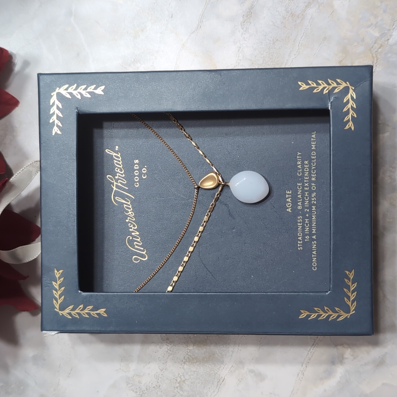 Universal Thread Double Strand White Agate & Goldtone Necklace 16